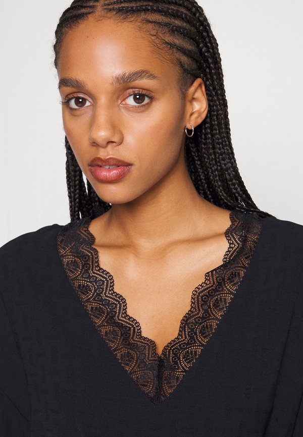 Vero Moda VMLYRA V NECK DRESS