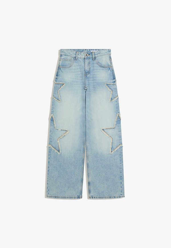Bershka LOW-RISE JEANS WITH FRINGE - Relaxed fit jeans - light blue