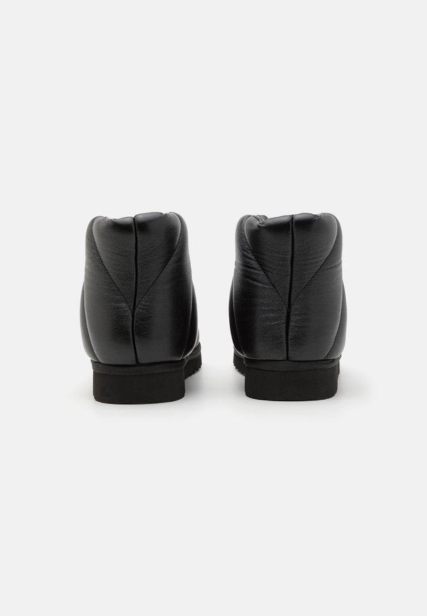 STAND STUDIO DARBY BOOT
