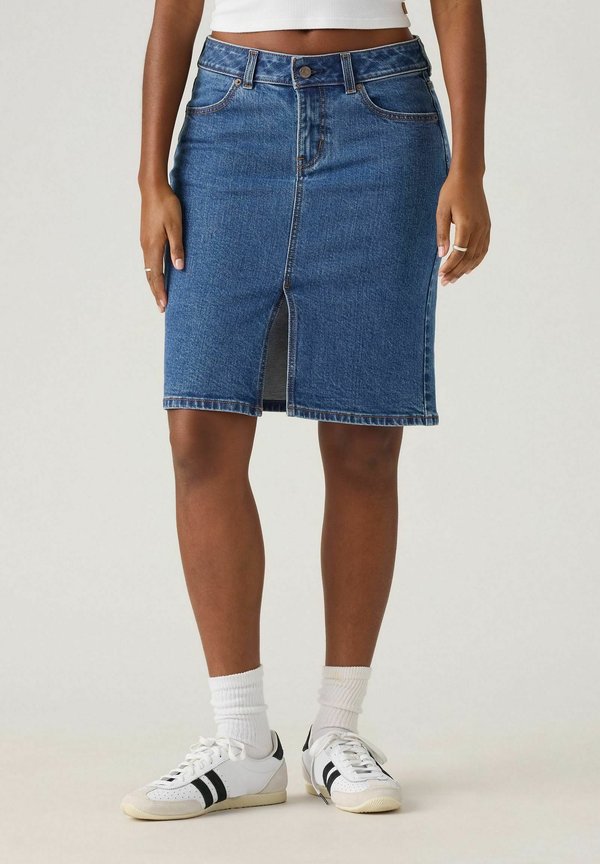 Levi's® LOW MIDI