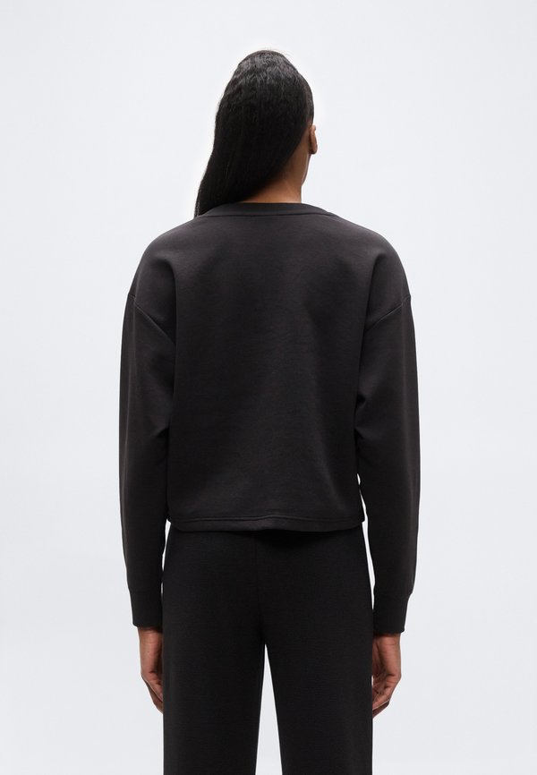 Puma ELEVATED COMFORT V NECK CREW