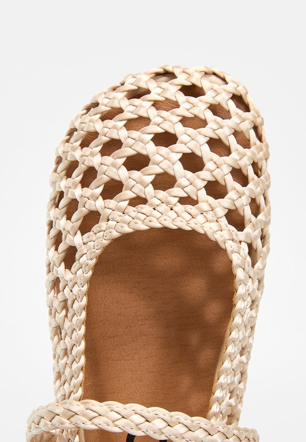 Bianco Mary Jane shoes BIASTELLA