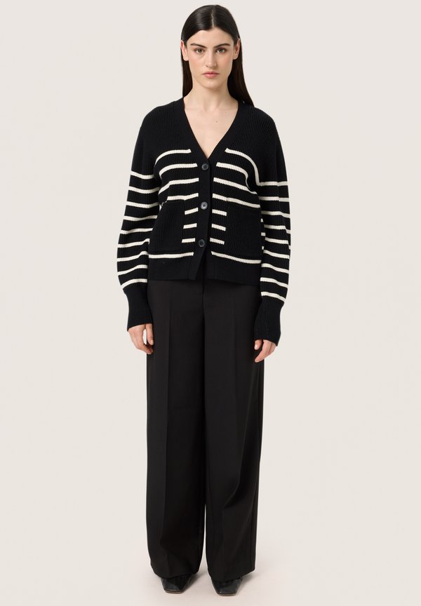 Soaked in Luxury SPINA STRIPE