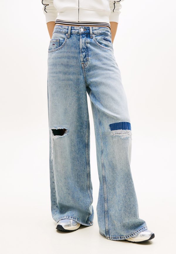 Tommy Jeans DISTRESSED MID RISE LOOSE JEANS
