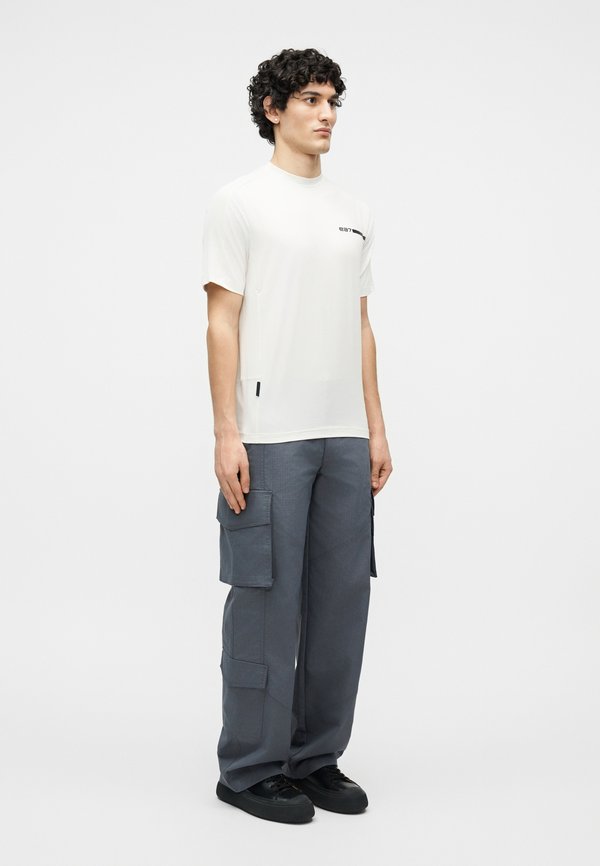 EA7 Emporio Armani TRAIN LOGO SERIES TEE
