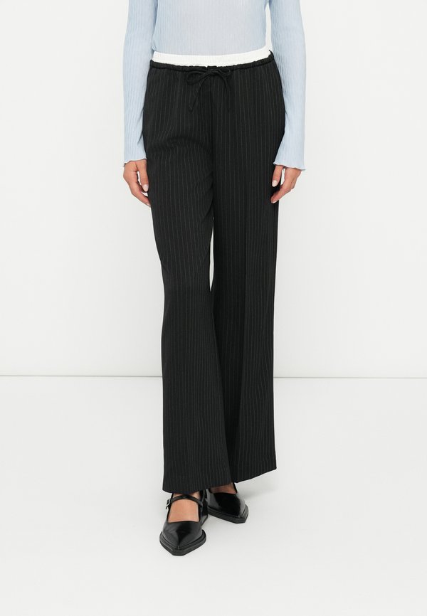 Noisy May NMDALLAS PINSTRIPE