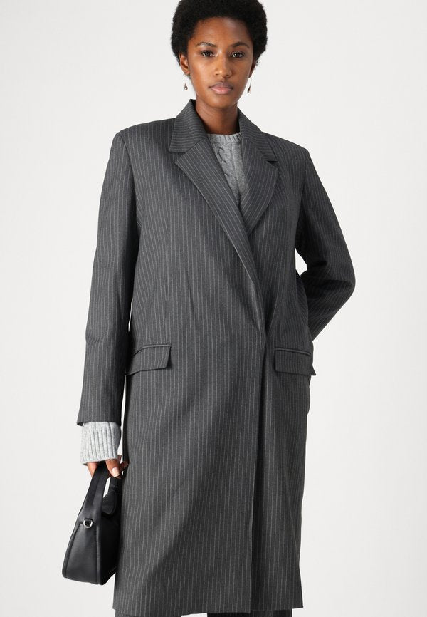 2nd Day TORRINO PINSTRIPESD
