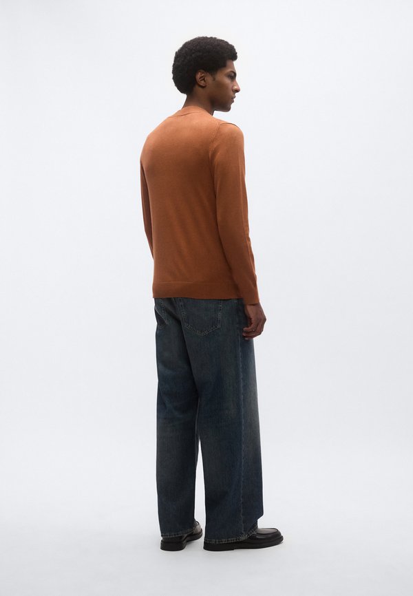 Lindbergh V NECK BUTTON CARDIGAN