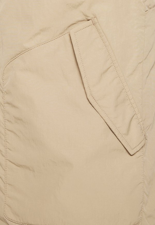 HALO HALO PADDED GILET