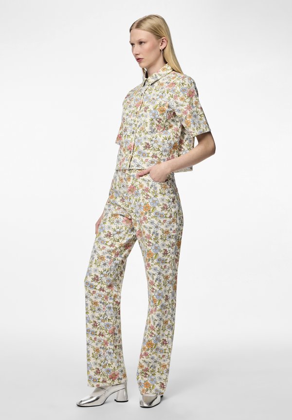 Pieces PCBLUME
