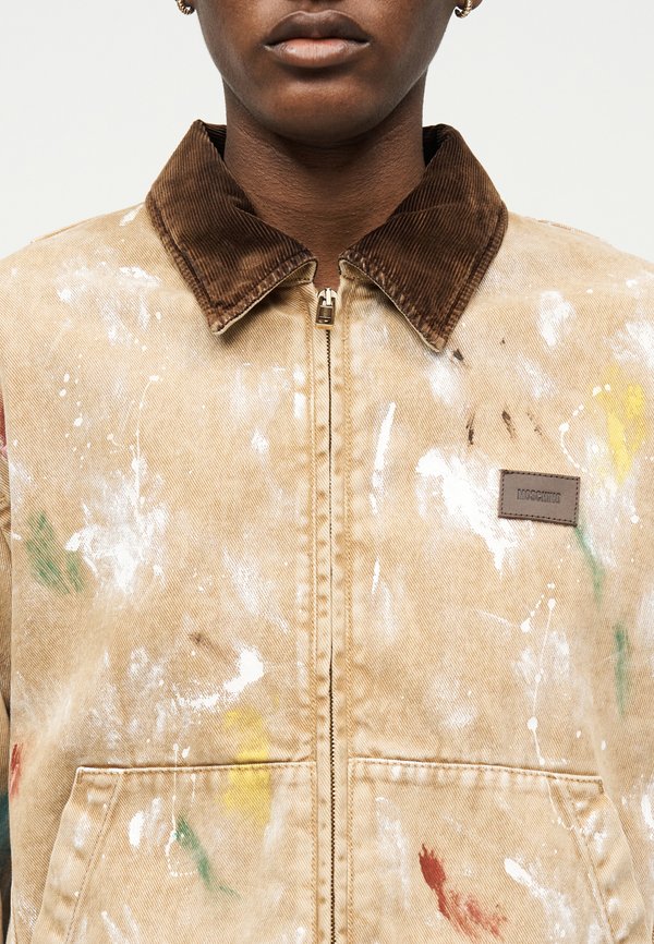 MOSCHINO