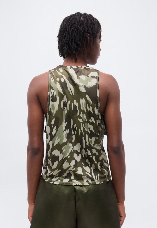 Champion TRAINING TANK COMBAT
