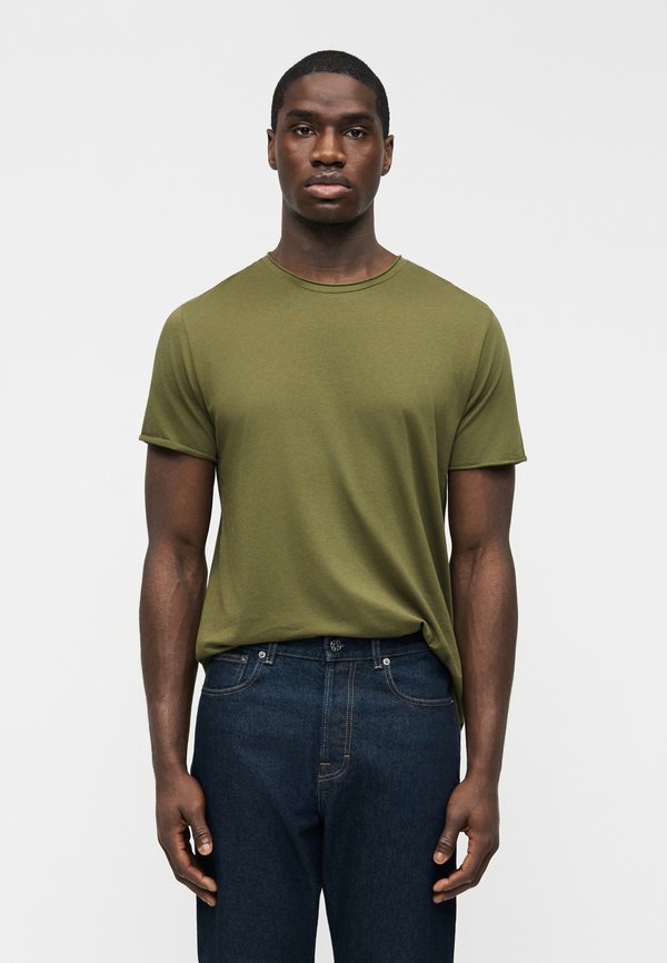 Filippa K ROLL NECK TEE