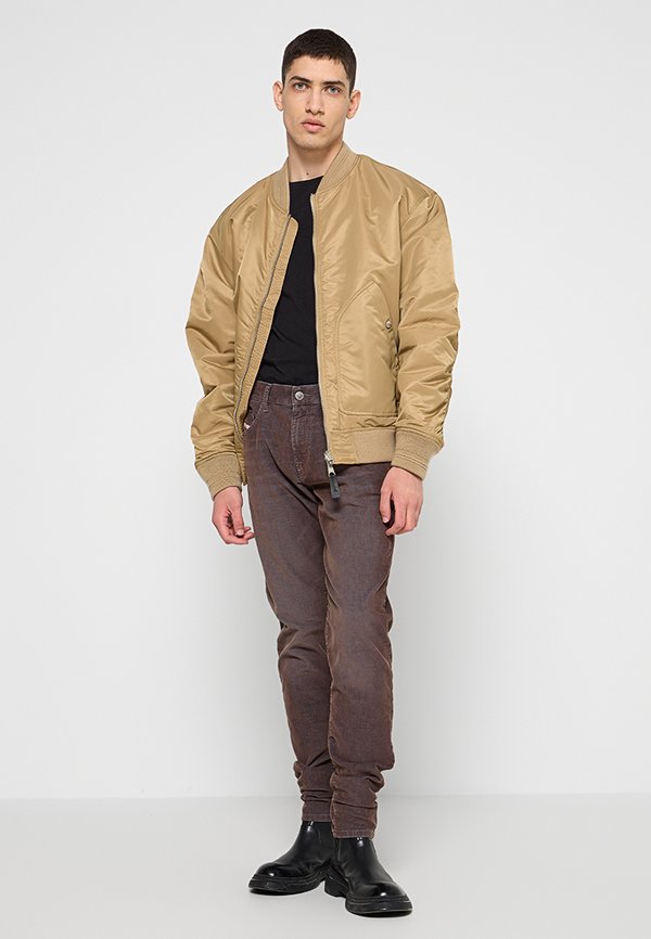 Diesel 2019 D-STRUKT