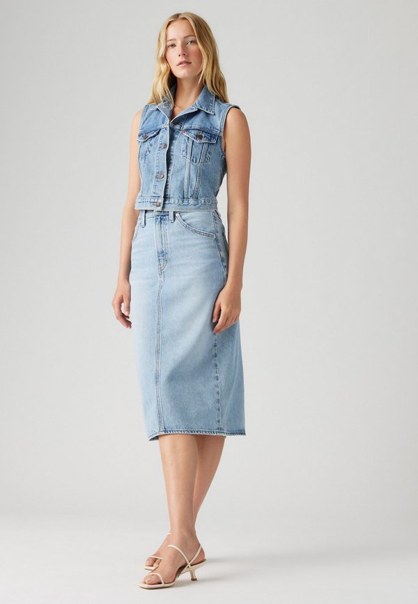 Levi's® HR BACK SLIT SKIRT