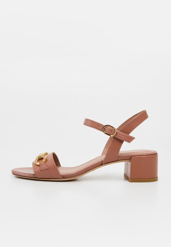 Stuart Weitzman