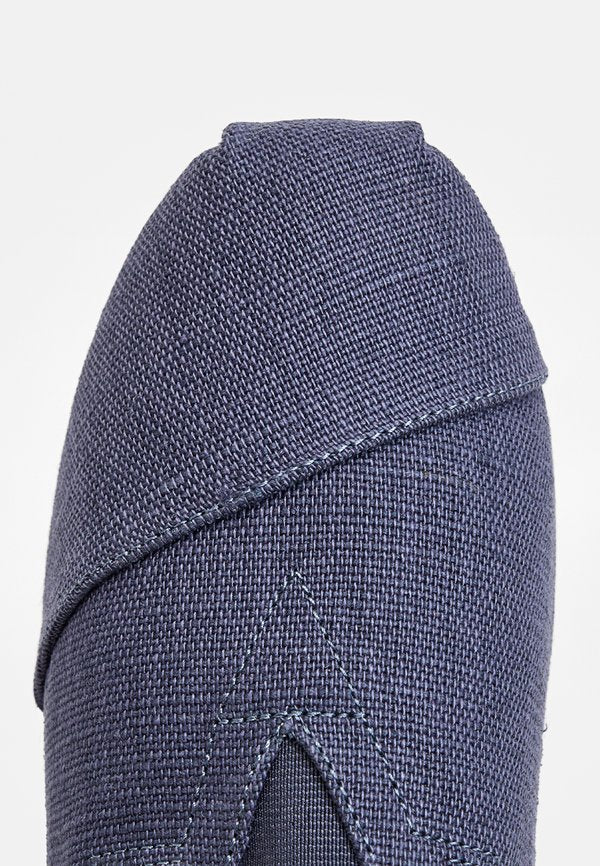 TOMS