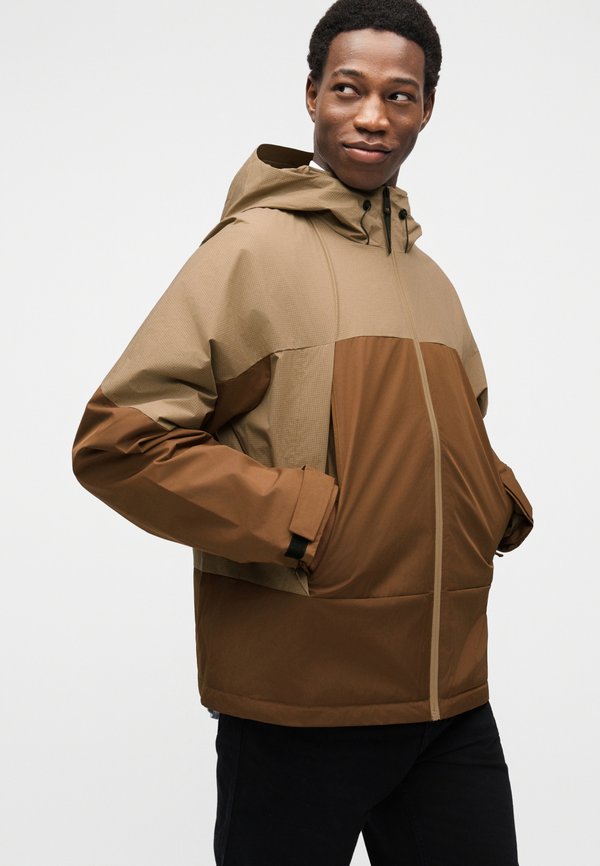 Tommy Hilfiger PERFORMANCE WATER REPELLENT RELAXED PADDED JACKET