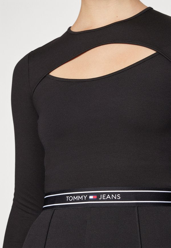 Tommy Jeans TAPING CUT OUT