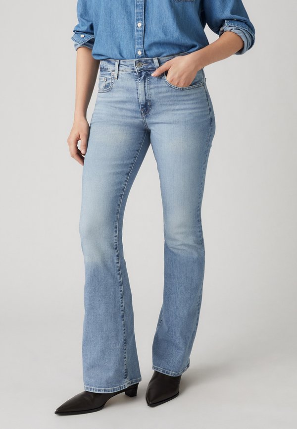 Levi's® 726® HIGH RISE FLARE