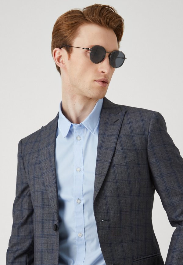 Isaac Dewhirst CHECK SUIT SET