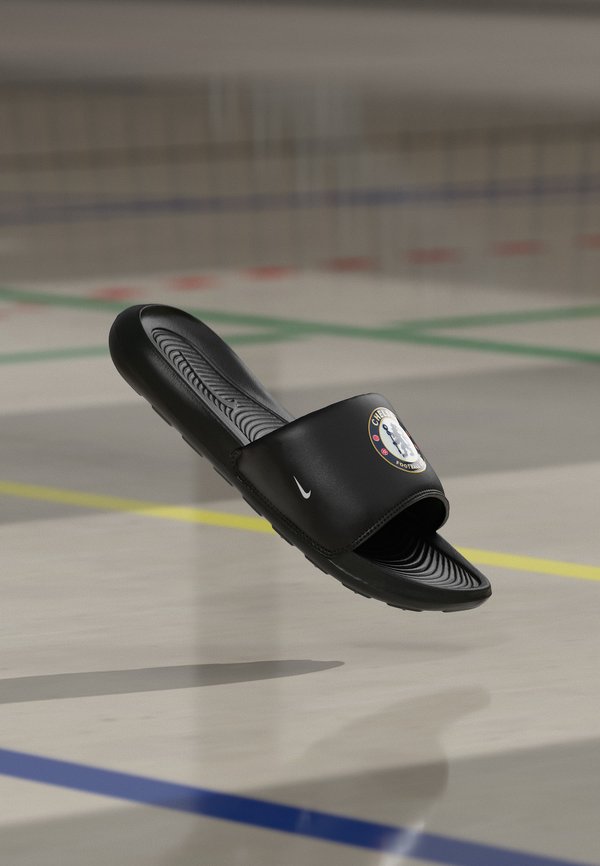 Nike Performance VICTORI ONE SLIDE CHELSEA UNISEX - Pool slides - black/white/multi/coloured