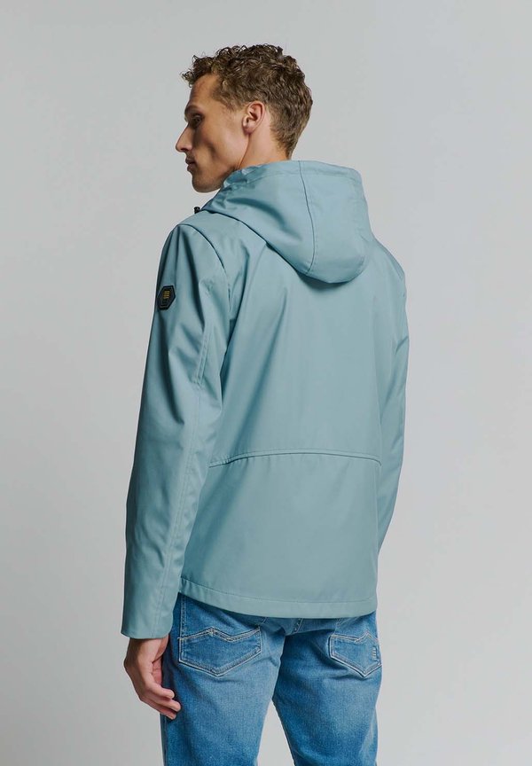 NO EXCESS HOODED