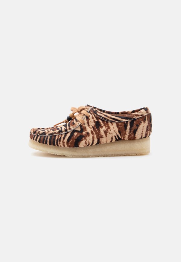 Clarks Originals WALLABEE.