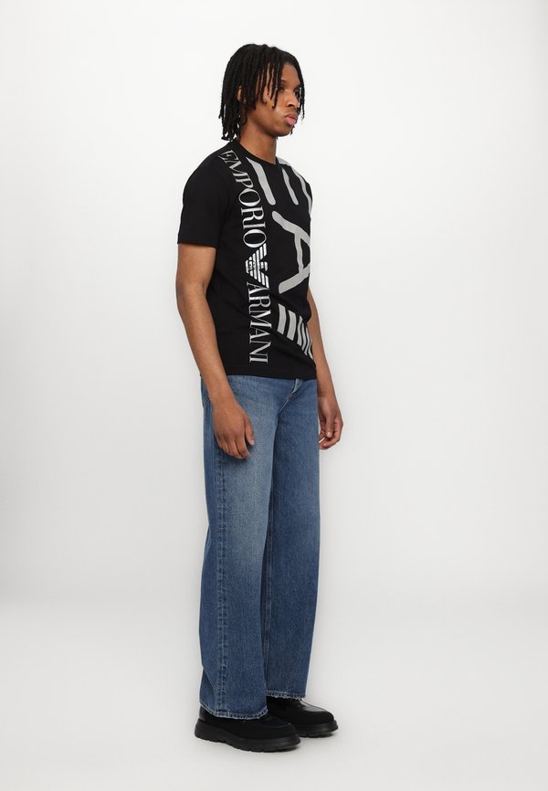EA7 Emporio Armani TRAIN LOGO SERIES TEE UNISEX