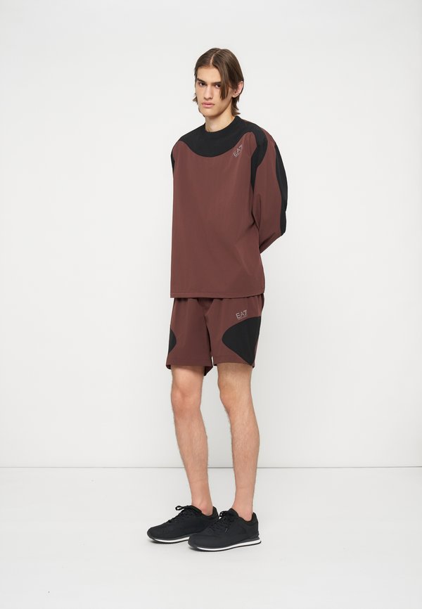 EA7 Emporio Armani