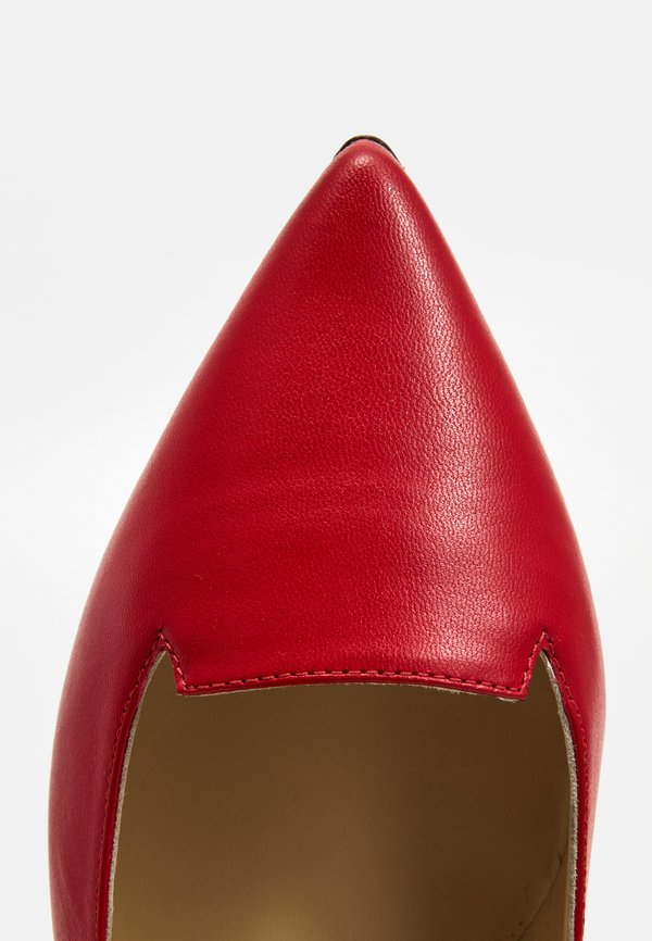 Jimmy Choo ATTILA