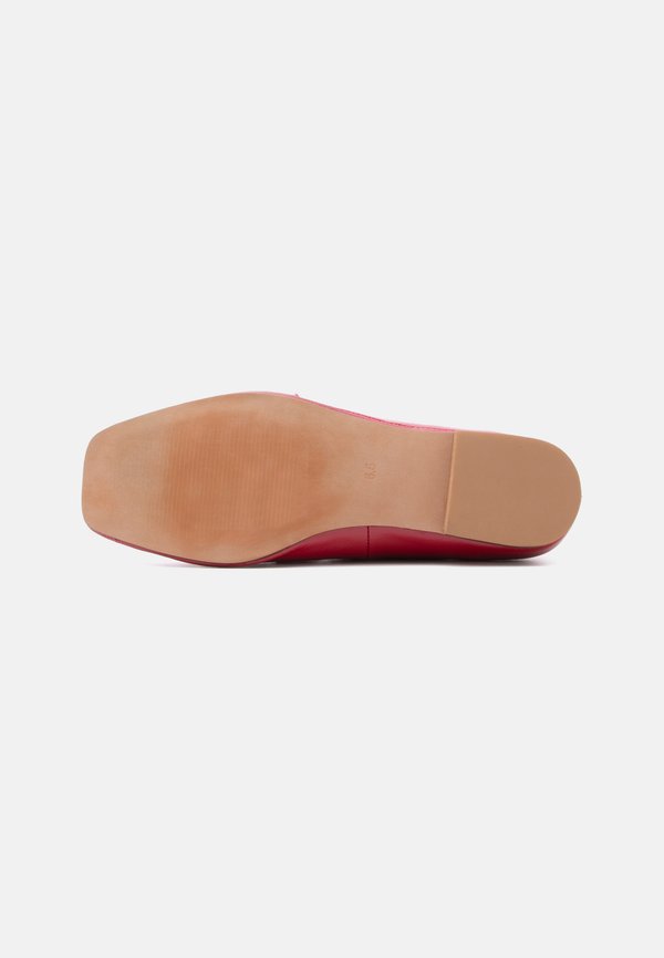 Steve Madden LOLA