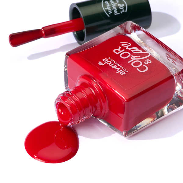 Nagellack Color & Care 40 Classic Red alverde NATURKOSMETIK