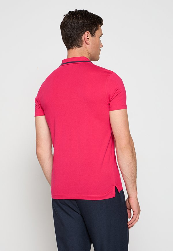U.S. Polo Assn. READ