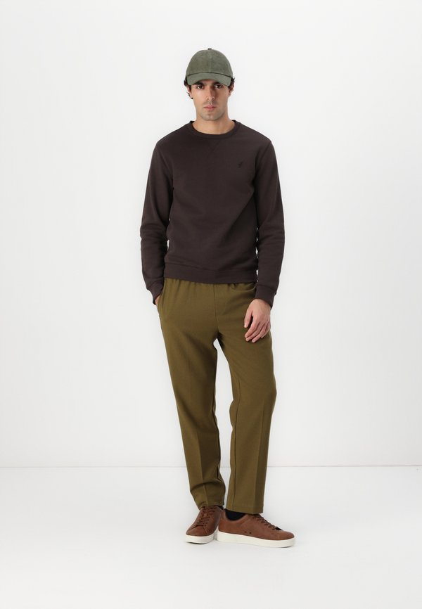 Pier One by Zalando