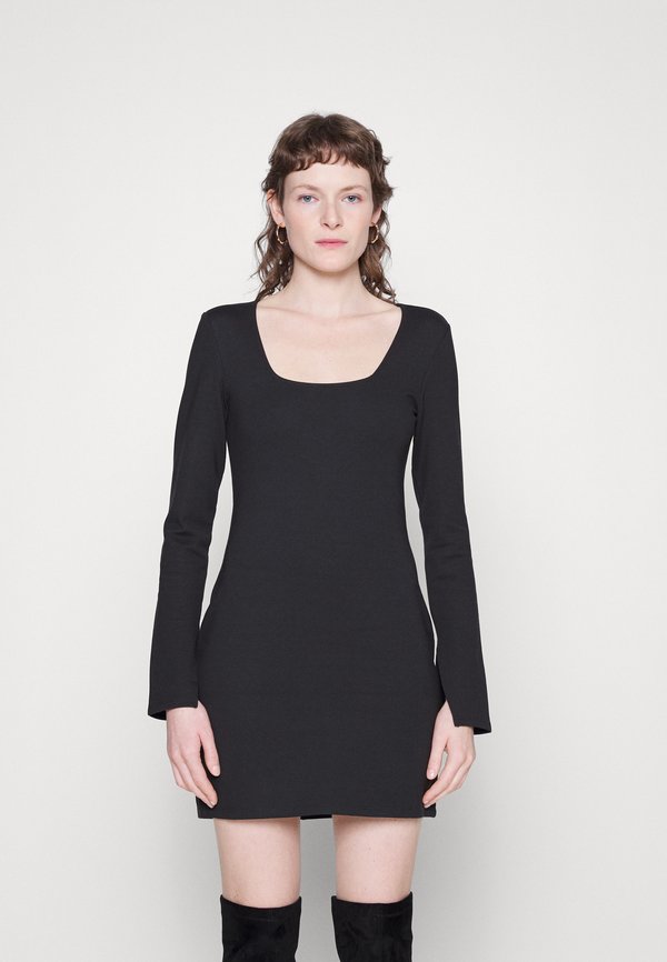 Abercrombie & Fitch SPLIT CUFF PONTE SHORT DRESS