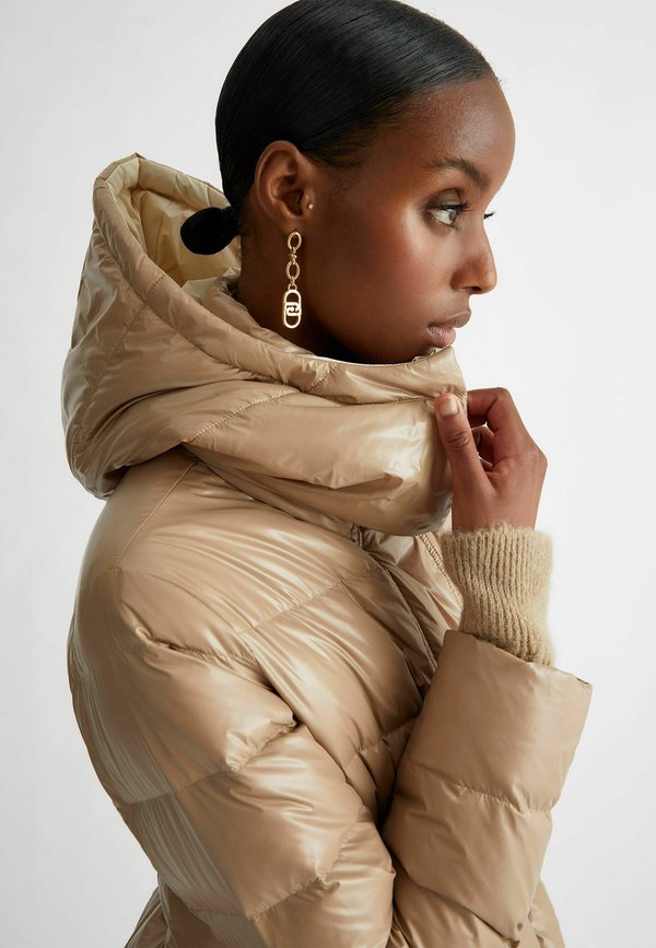 LIU JO PADDED WITH HOOD