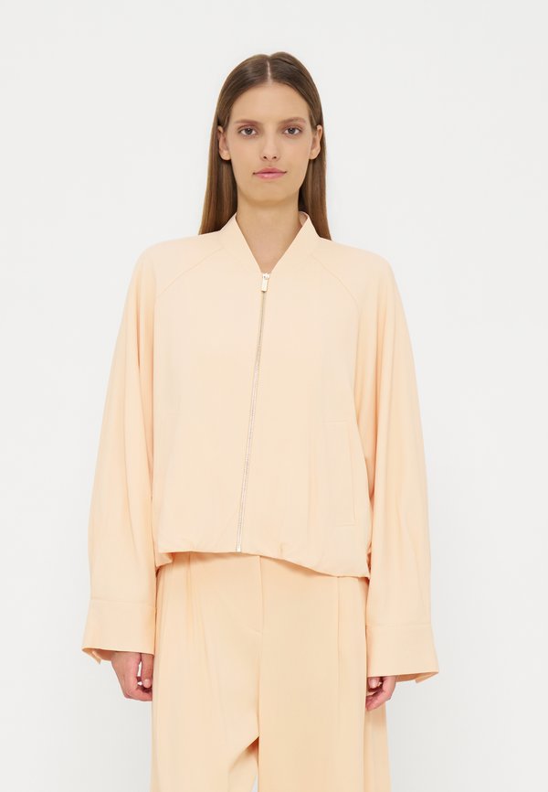 TWINSET