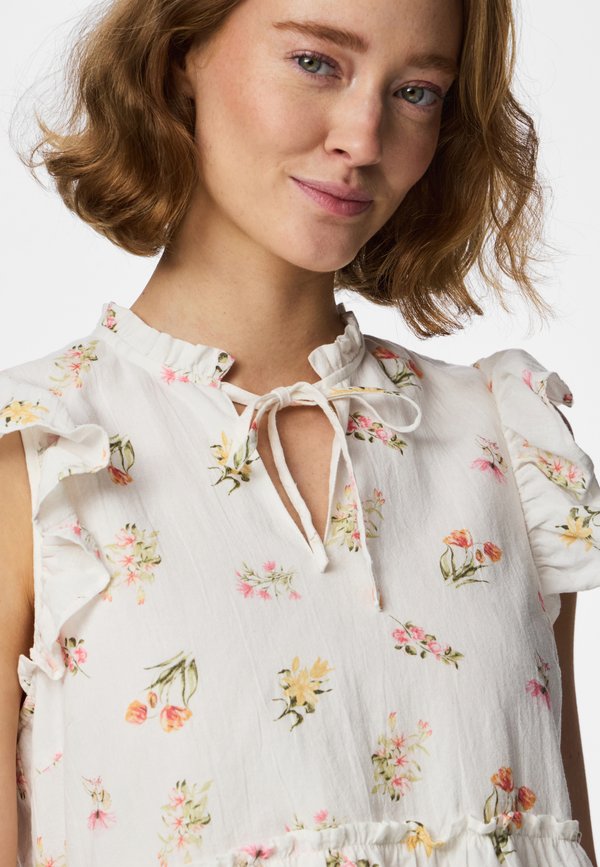 Pieces Sleeveless PCEMMA
