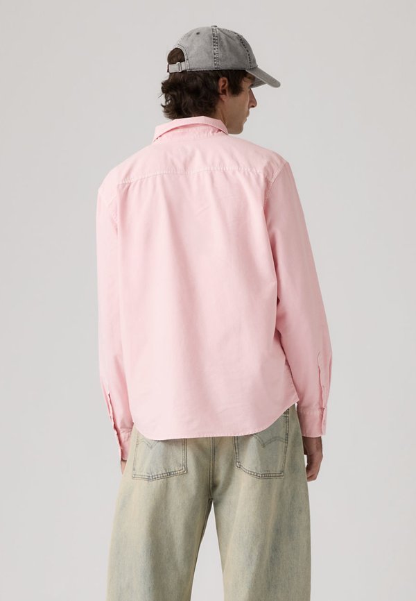 Levi's® AUTHENTIC BUTTON DOWN