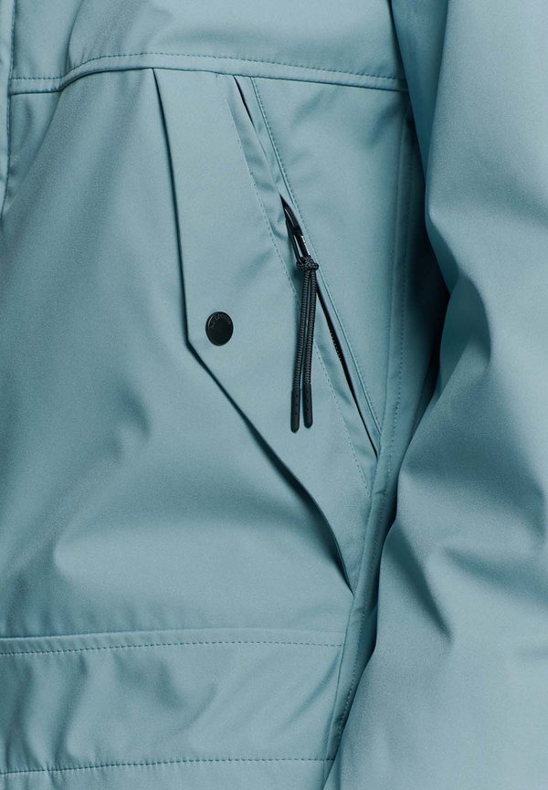 NO EXCESS HOODED