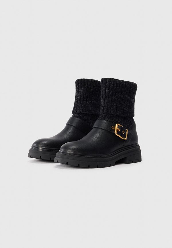 TWINSET