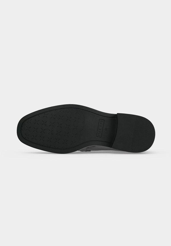 Pier One by Zalando