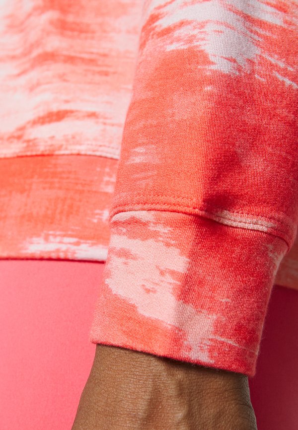 Athleta