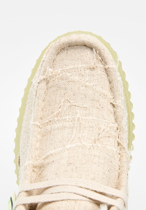Clarks TORHILL