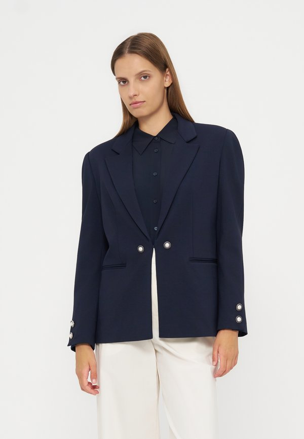 TWINSET