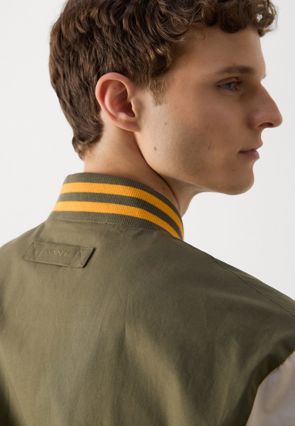 GANT LIGHT VARSITY JACKET