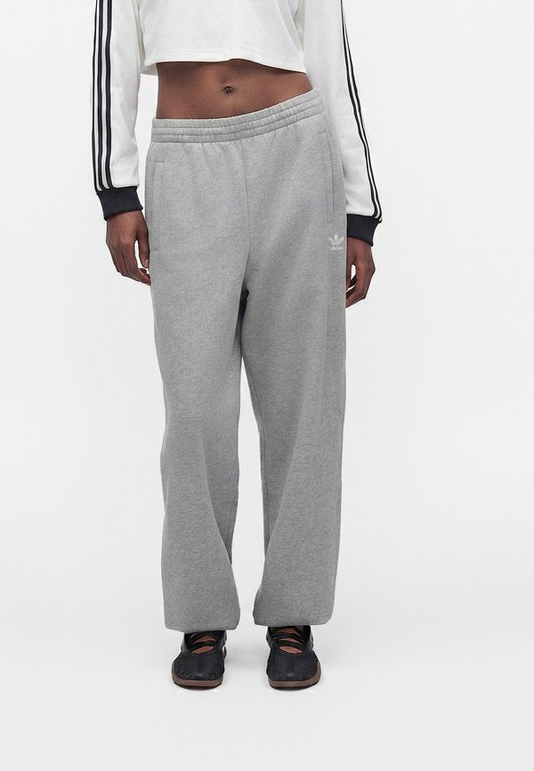 adidas Originals ESS JOGGERS - Tracksuit bottoms - medium grey heather