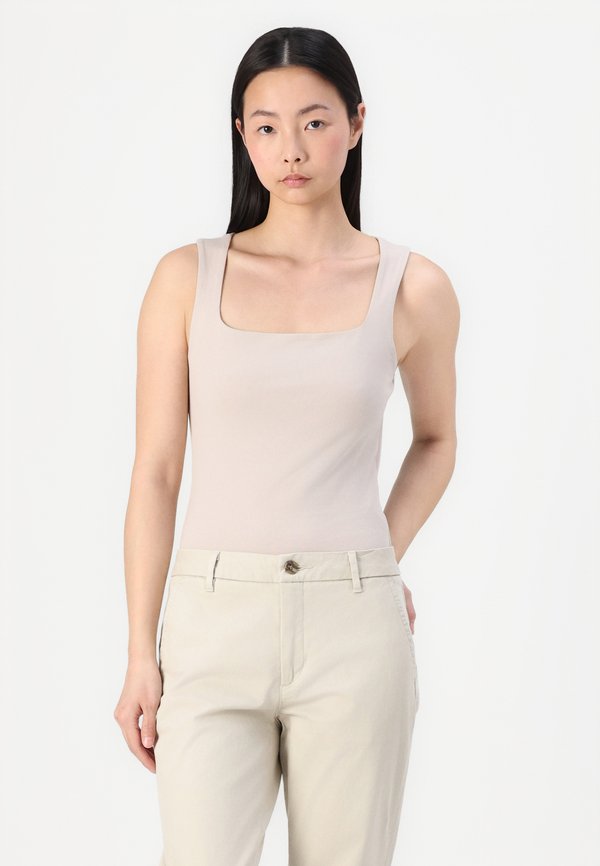 DOCKERS WEEKEND CHINO SLIM ANKLE