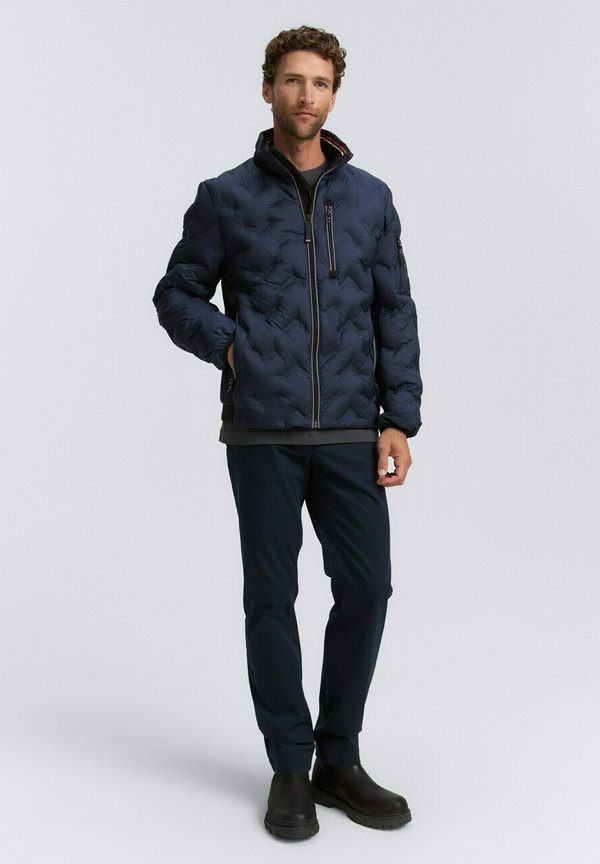 TOM TAILOR HYBRID  MIT VERSTAUBARER KAPUZE